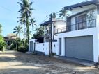 New Luxury Single Storey House For Sale Athurugiriya