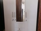 New Melamine White Colour 6*4 Ft Wardrobe 3 Door Cupboard