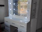 New Modern White Color Dressing Table With Bulb