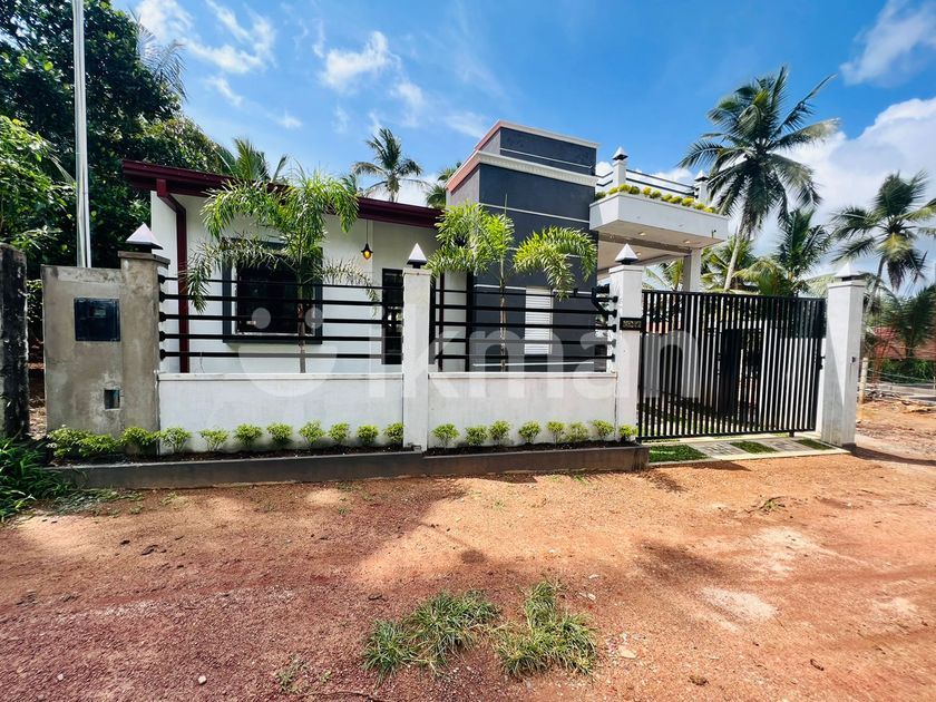 New Upstairs House for Sale Homagama ikman