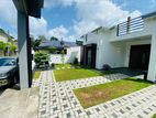 Newly Build House for Rent - Thalawathugoda
