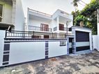 Newly Build Luxury 3 Storey House for Sale in Piliyandala