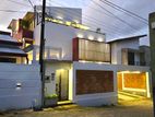 Newly Build Luxury Three Story House For Piliyandala