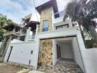 Newly Build Luxury Three Story House For Sale In Piliyandala