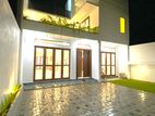 Newly Built 4BR House with Modern Design in Athurugiriya
