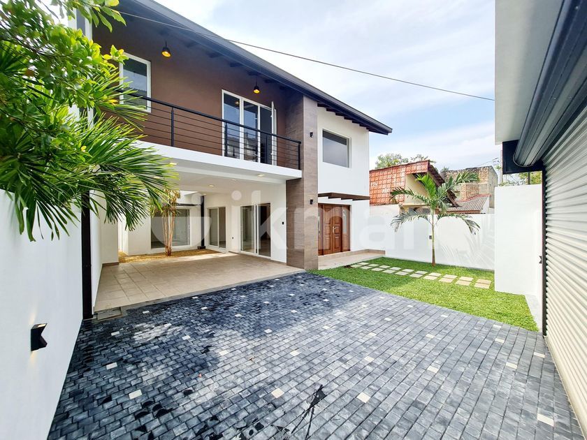 Newly Built Luxury 2 Story House For Sale In Bokundara, Boralesgamuwa