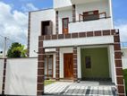 Newly Built Luxury 3 story House for Sale in Piliyandala