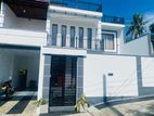Newly Built Luxury Home Near Athurugiriya Town – Rooftop Terrace
