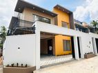 Newly Built Luxury House for Sale in Piliyandala