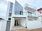 Newly House for Sale in Athurugiriya