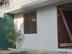 Newly Ranvated Ground Floor House For Rent In Near Police St Kirulapana