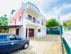 next to borella rd 6 bed house rent thalawathugoda