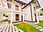 Nicely Done upstairs Newly Condition House for sale in Negombo Area