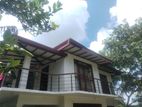 නිදන කාමර 3 ක උඩුමහල් නිවසක් යුවලක් හෝ කුඩා පවුලක් සදහා කුලියට
