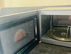 Nikai 25L Microwave and Grill