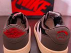 Nike Air Jordan Retro Travis Scot