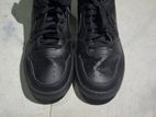 Nike Court Borough Mid Triple Black