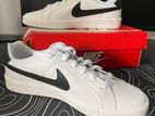Nike Court Royale