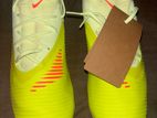 Nike Phantom 6 Low Pro-Fg Football Boots