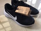 Nike Revolution 7 Man's Road Running shoes