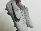 Nike Tiampo Boots