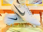 Nike Tiampo Boots