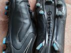 Nike Tiempo Boots