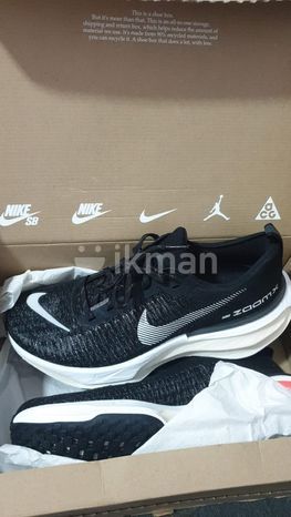 Nike ZoomX Invisible run 3 shoes