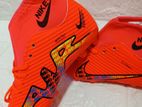 Nikie Football Boot Size 30-35
