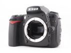 Nikon D90 DSLR body with lens
