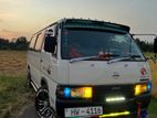 Nissan Caravan 2004