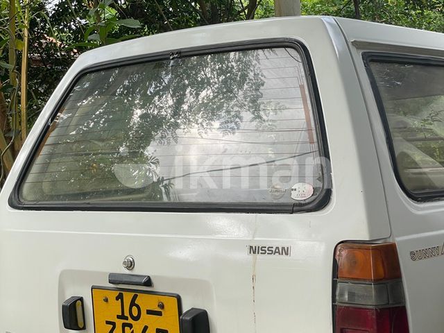 Nissan Ad Wagon 1985 photo 2