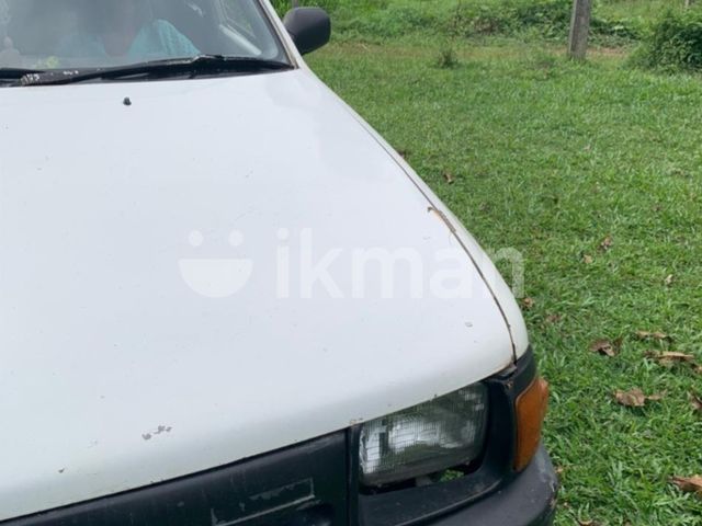 Nissan Ad Wagon 1992 photo 2