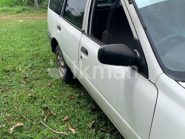 Nissan Ad Wagon 1992 photo 4