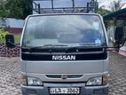Nissan Atlas 2000