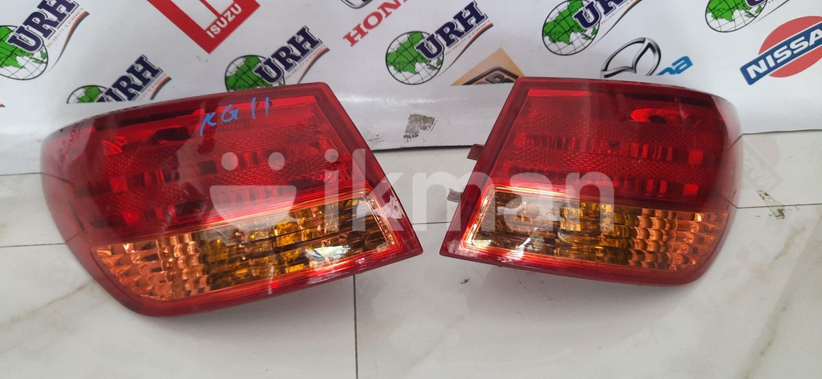Nissan Blu Bird KG 11 Tail Light for Sale in Kottawa ikman