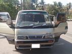 Nissan Caravan 1998