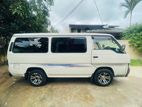 Nissan Caravan 2001