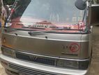 Nissan Caravan E24 1997