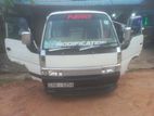Nissan Caravan 2005