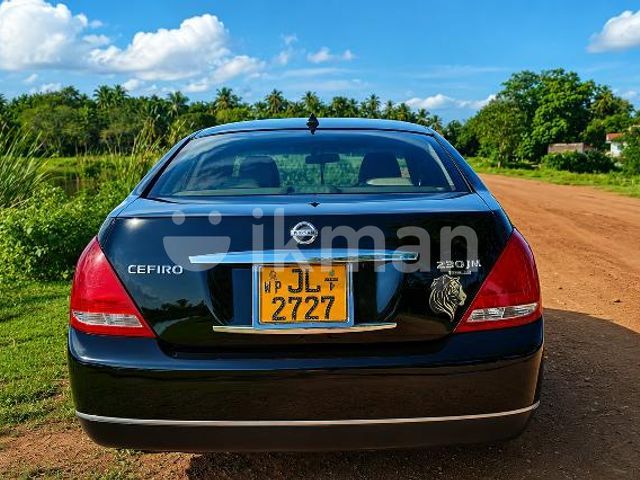 Nissan Cefiro 2004 photo 2
