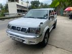Nissan D22 2001