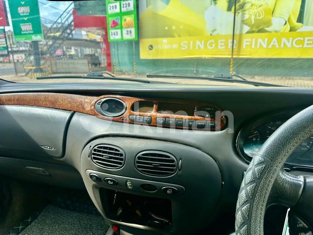 Ford Fairmont 2000 photo 4