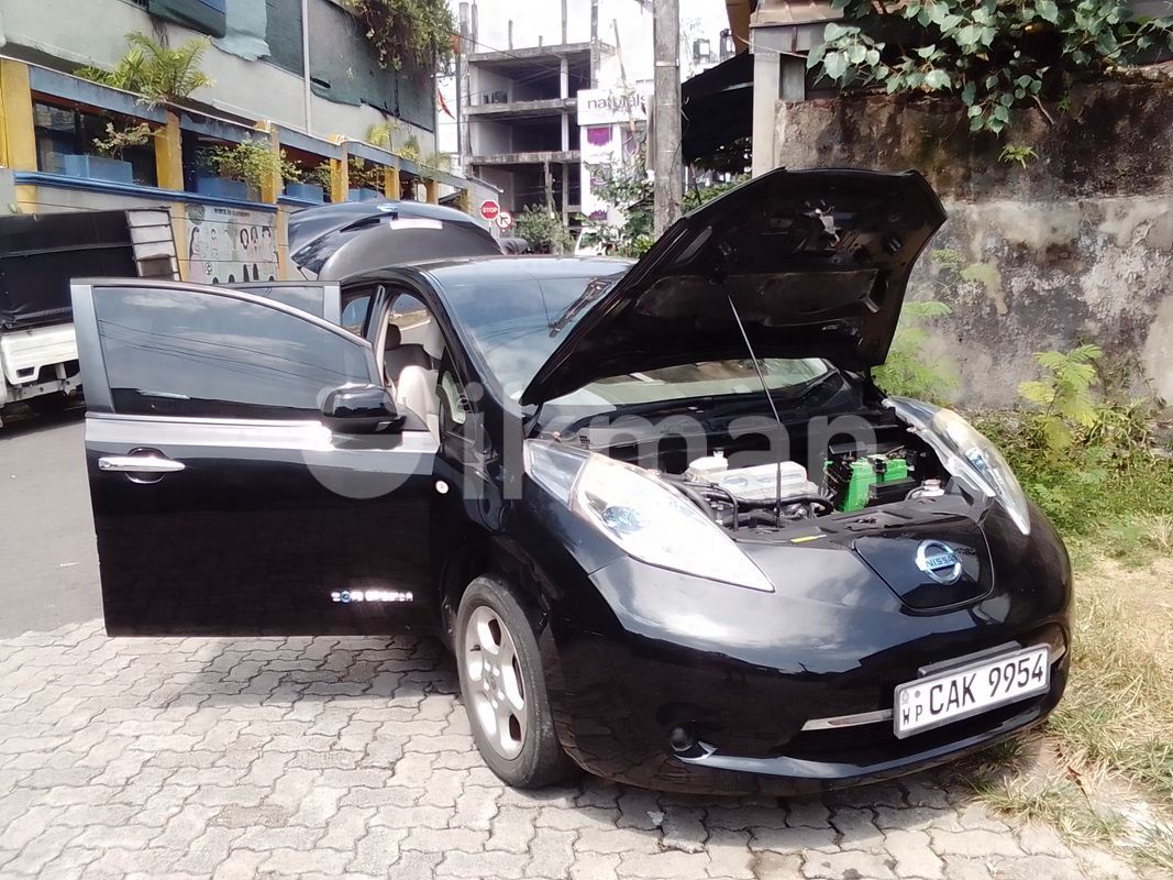 nissan leaf ikman lk