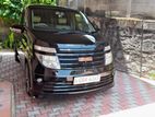 Nissan Legrand 2013