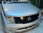 Nissan Navara D-40 Fender