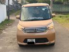 Nissan Roox DAYS 2015
