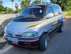 Nissan Serena 1993