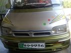 Nissan Serena 1993