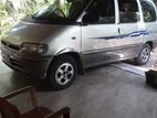 Nissan Serena 1993